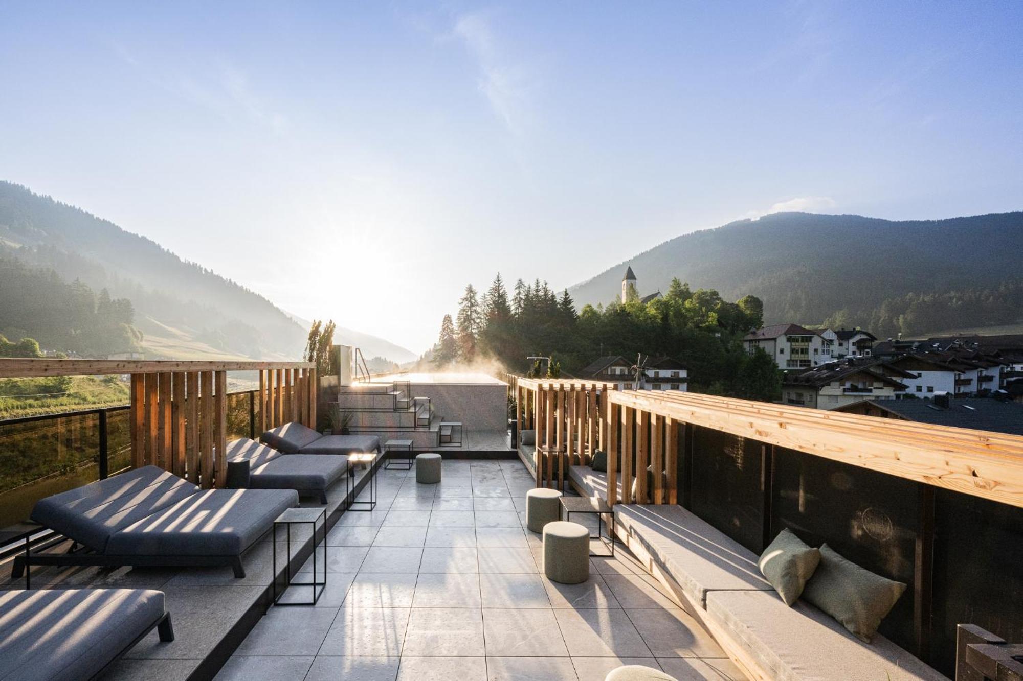 Hotel Löwe Innichen Buitenkant foto