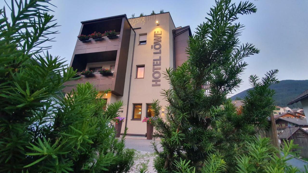 Hotel Löwe Innichen Buitenkant foto